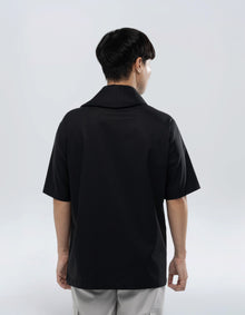 CAMICIA A MANICHE CORTE CON COLLO AVVOLGENTE